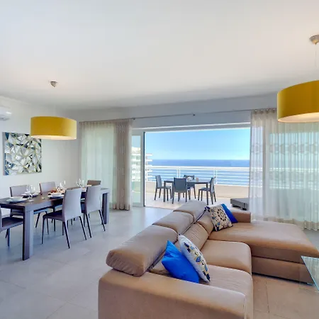 Stunning Seafront Lux Wt Pool, Upmarket Area Appartamento Sliema