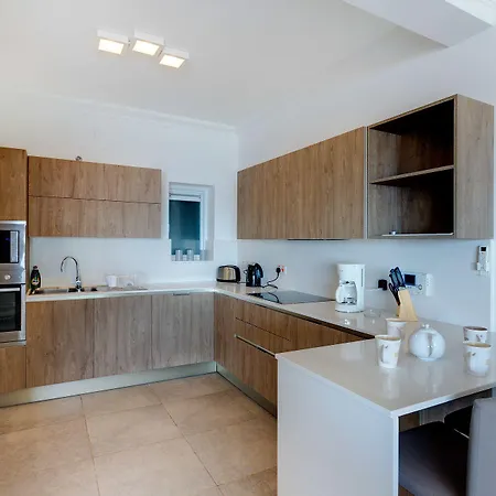 Διαμέρισμα Stunning Seafront Lux Wt Pool, Upmarket Area *