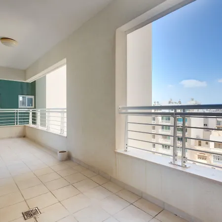Stunning Seafront Lux Wt Pool, Upmarket Area *