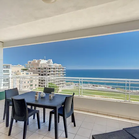 Stunning Seafront Lux Wt Pool, Upmarket Area *