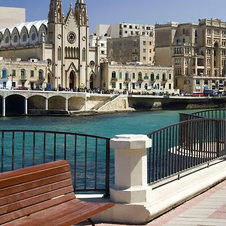 Stunning Seafront Lux Wt Pool, Upmarket Area