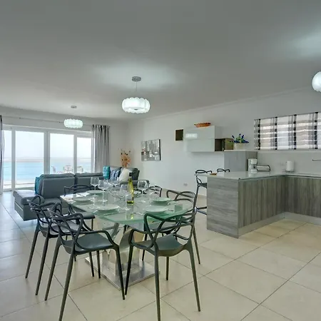 Stunning Seafront Lux Wt Pool, Upmarket Area Apartment Sliema