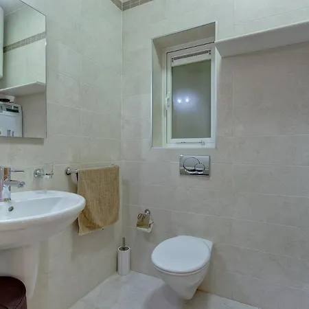 Stunning Seafront Lux Wt Pool, Upmarket Area * Sliema